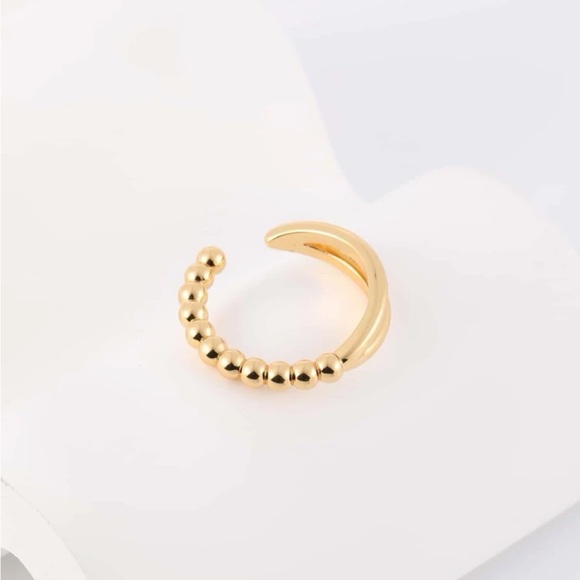 Minimalist Dot & Split Band Ring - Picture 2 of 6